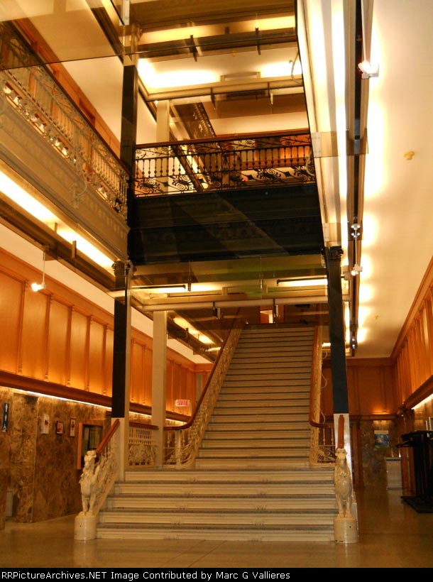 The grand staircase at Grand Trunk Railway headquarters