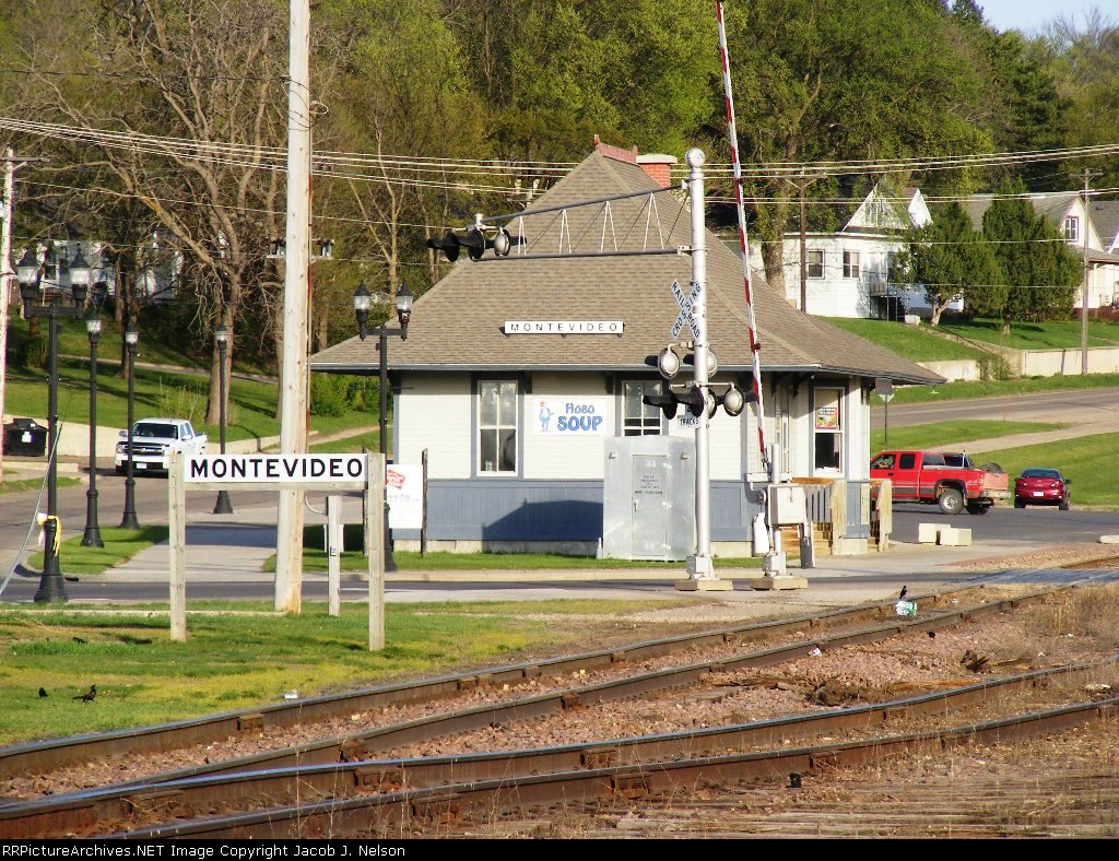 Old Milwuakee Road depot and Montevideo station sign