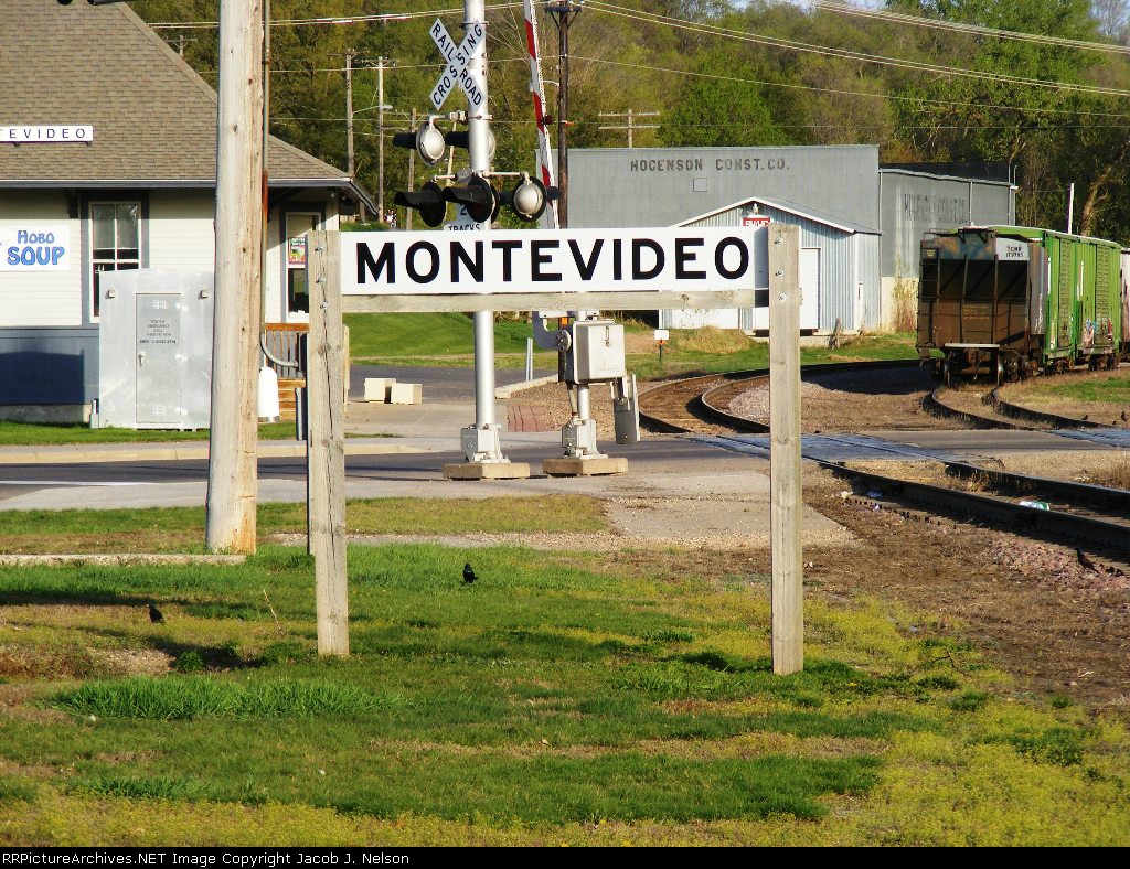 Montevideo Station Sign