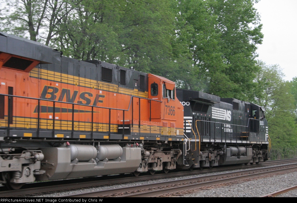 BNSF 7366