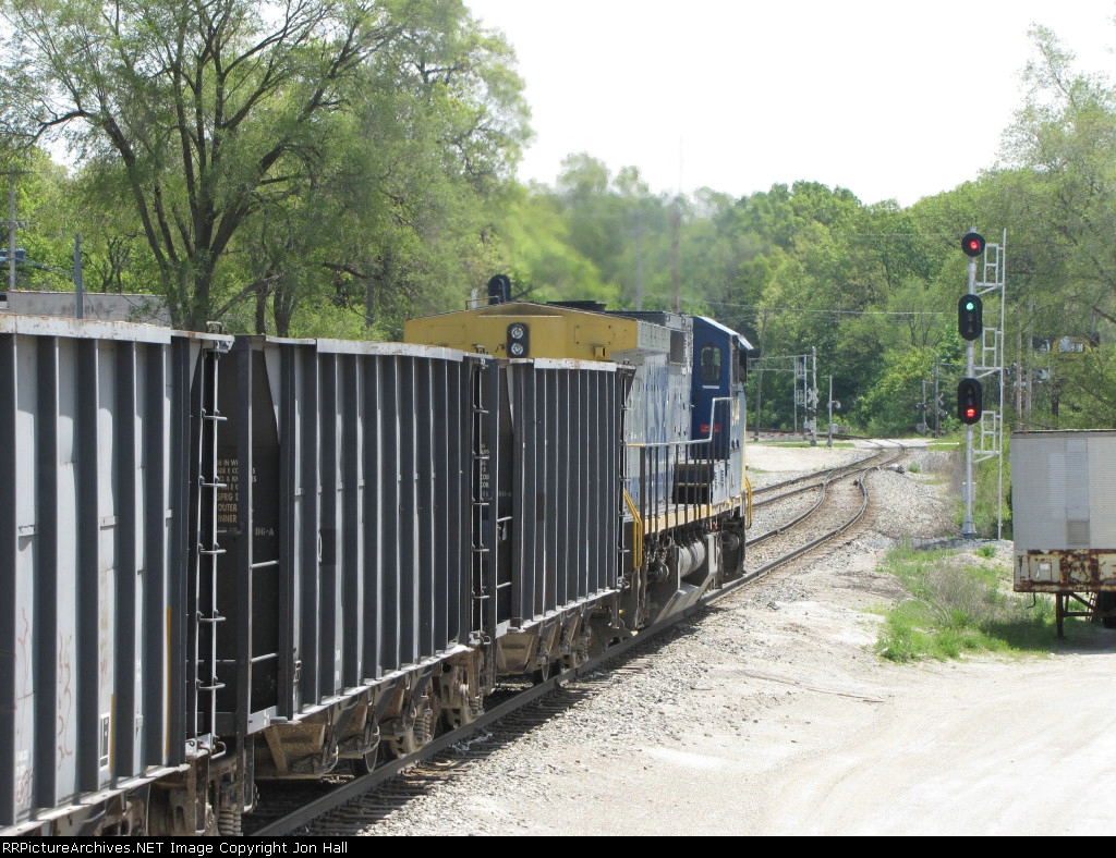 K931-14 rolls towards the end of Track 2 with a medium clear at Seymopr