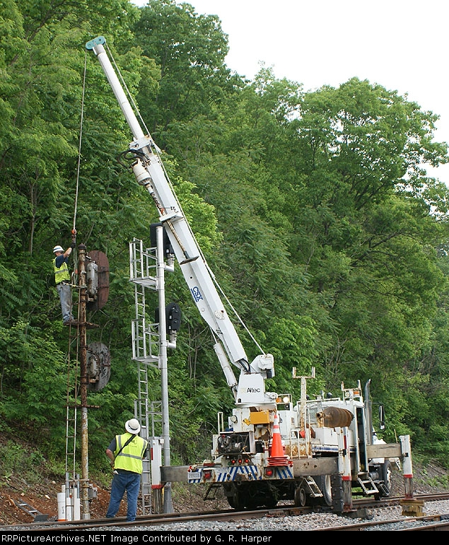 Putting noose around neck of the w.a.s. at the west end of Alpine