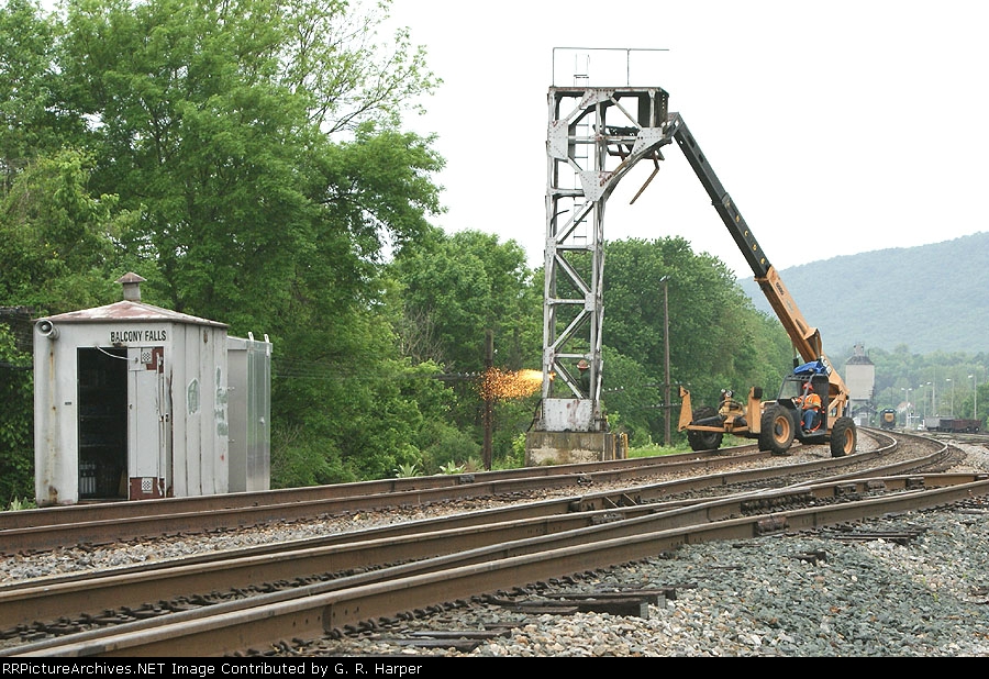 Cutting into the vertical arm of cantilever