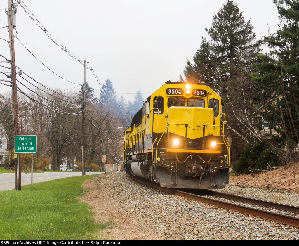 SU-99 rolls west alongside of NJ Route 23 just west of Newfoundland