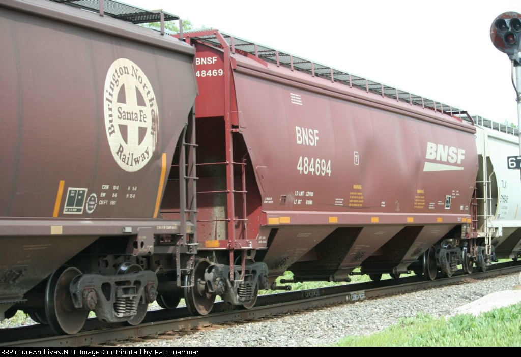 BNSF 484694