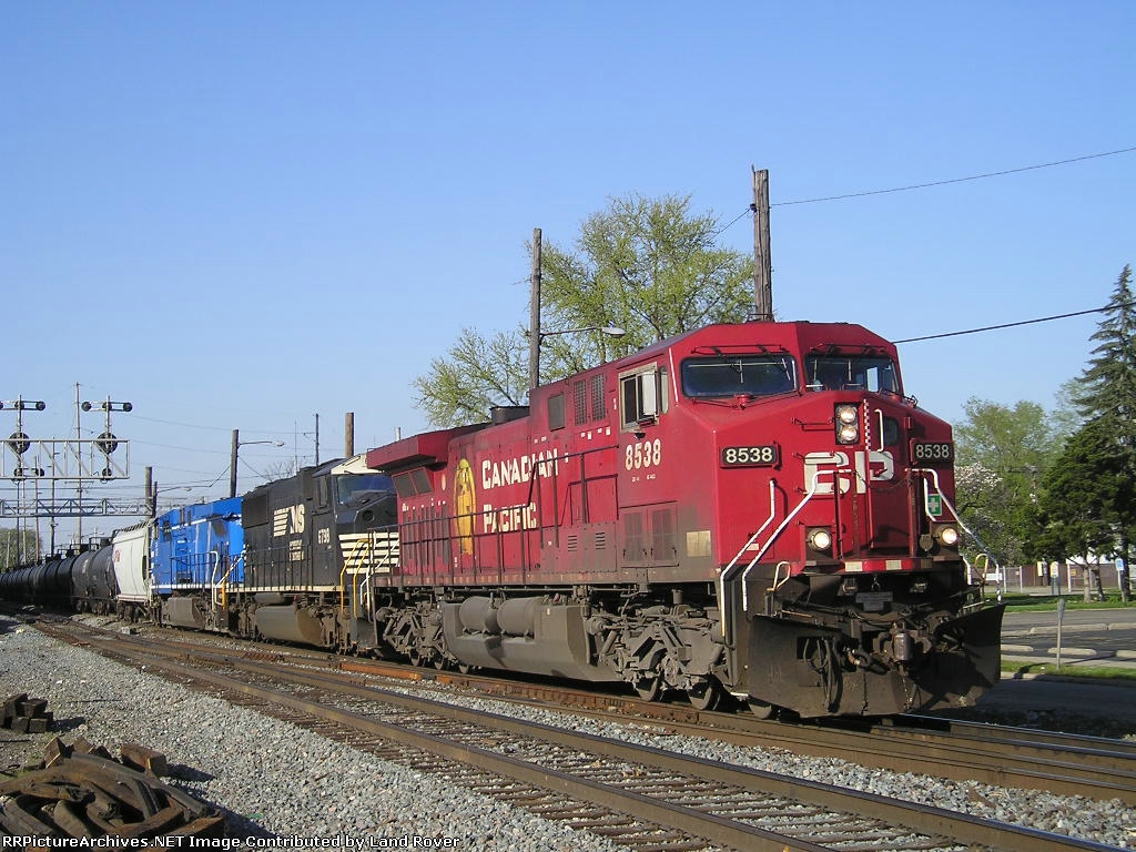 CP 8538 On NS Z 139 Eastbound