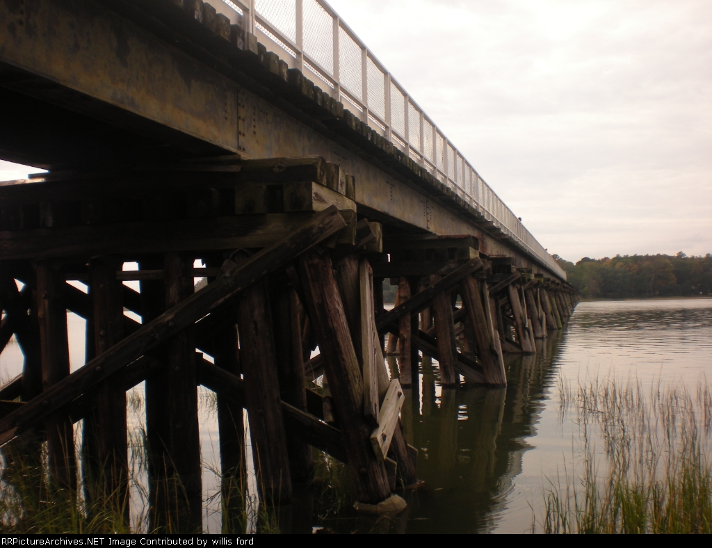 SAL bridge at Lobeco