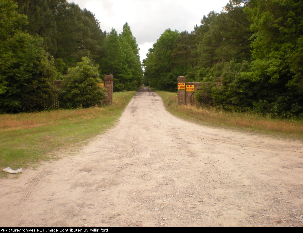 SAL track bed coming from Savannah toward Levy