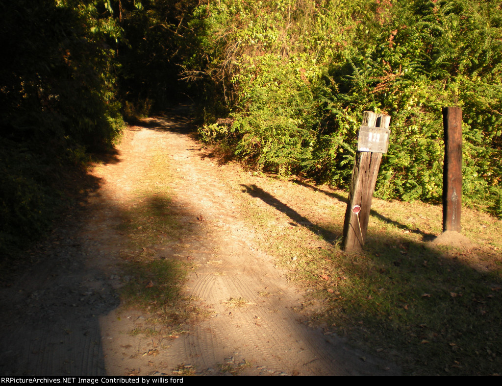 This is where the EC crossed River Road going toward Stono 1