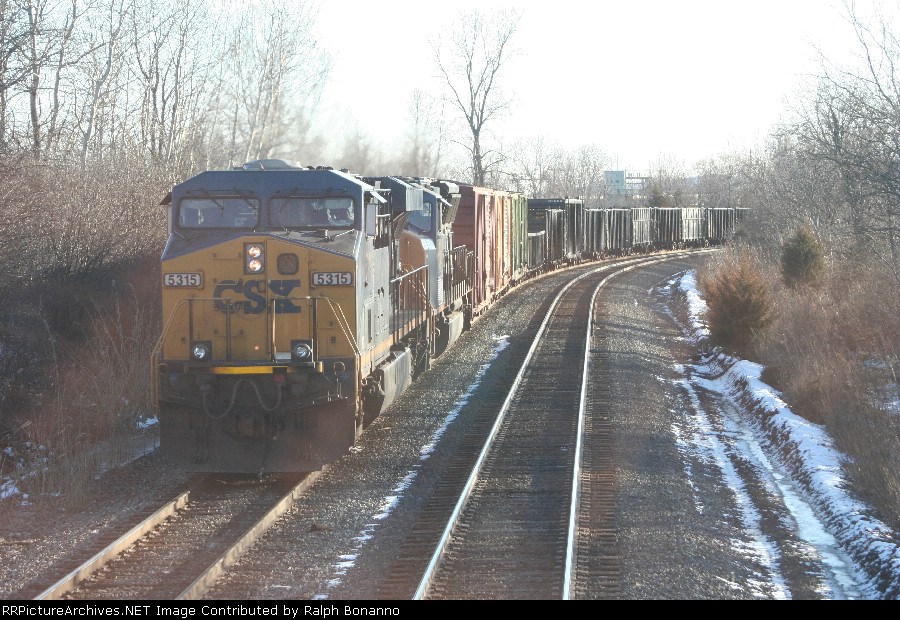Q438 rolls north on the controlled siding between CP-118 and CP-121