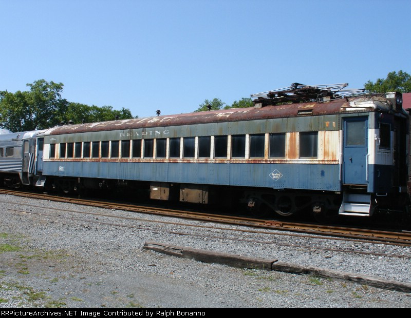 "Blueliner" commuter coach