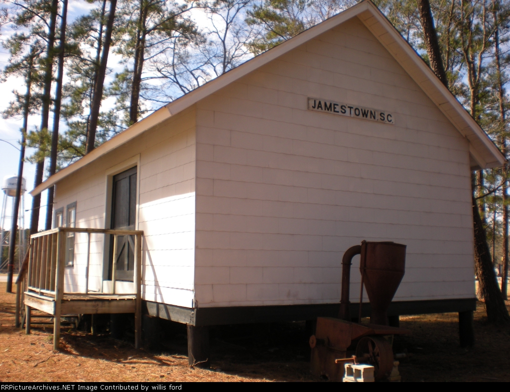 Old train station at Jamestown