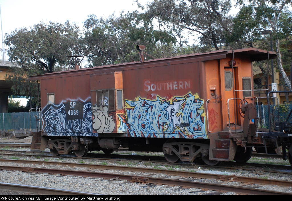 SP Caboose #4669
