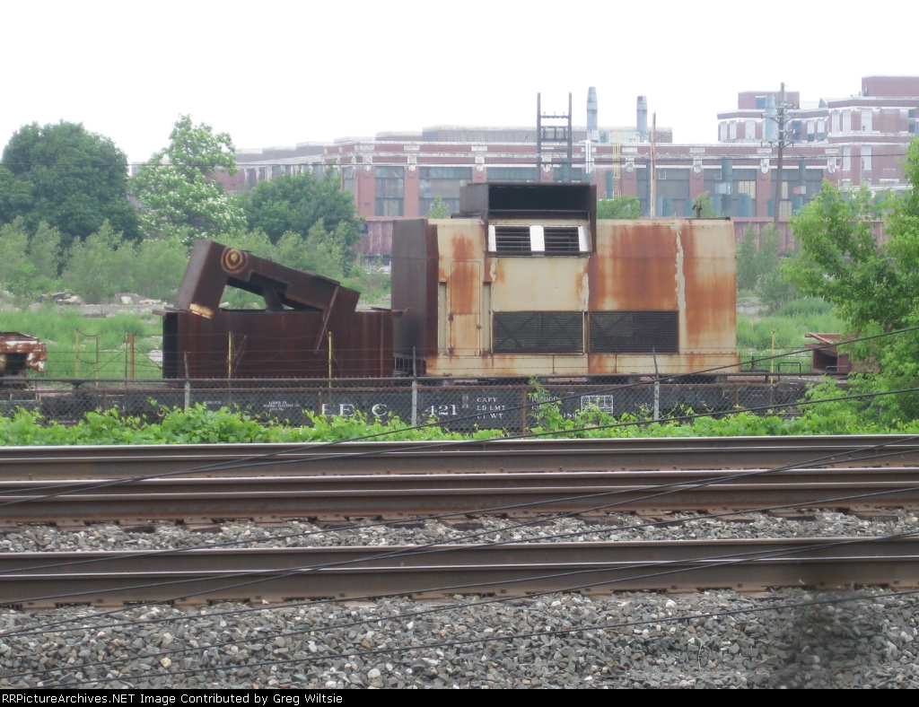 Miscellaneous GE parts on flat car EEC 421