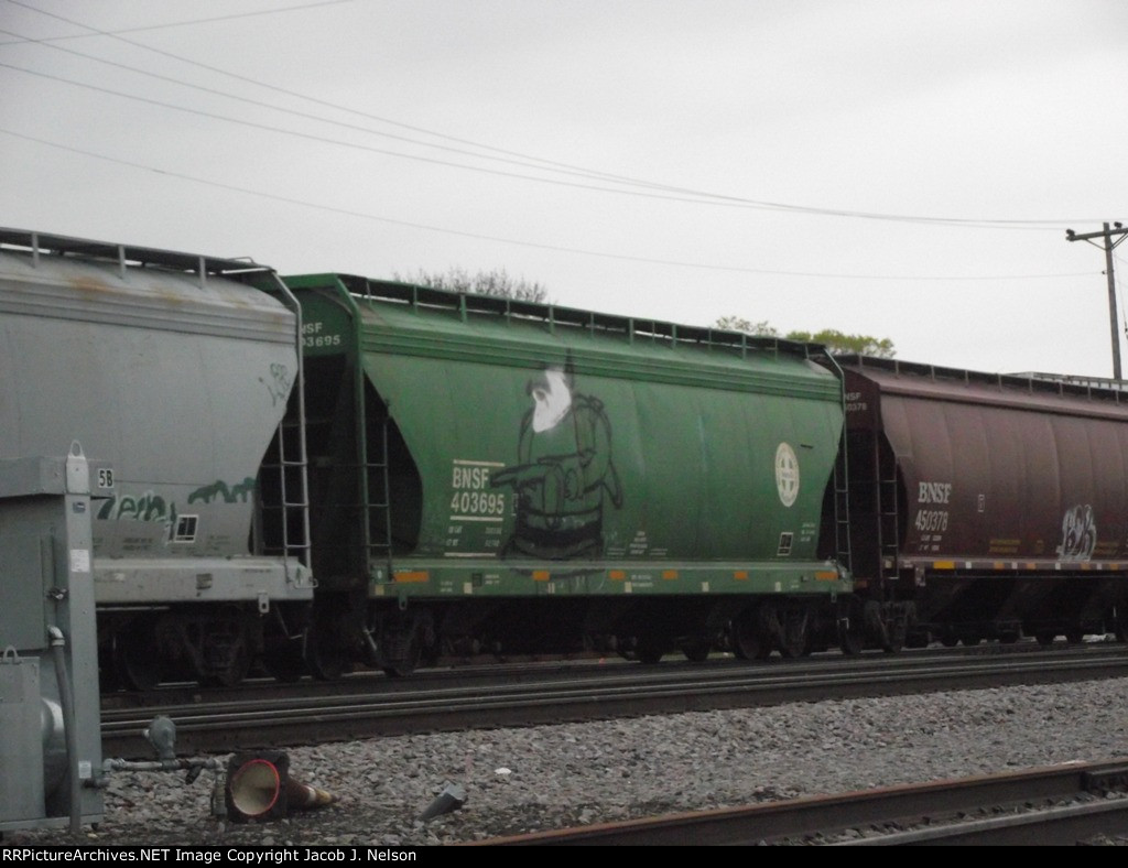 BNSF 403695