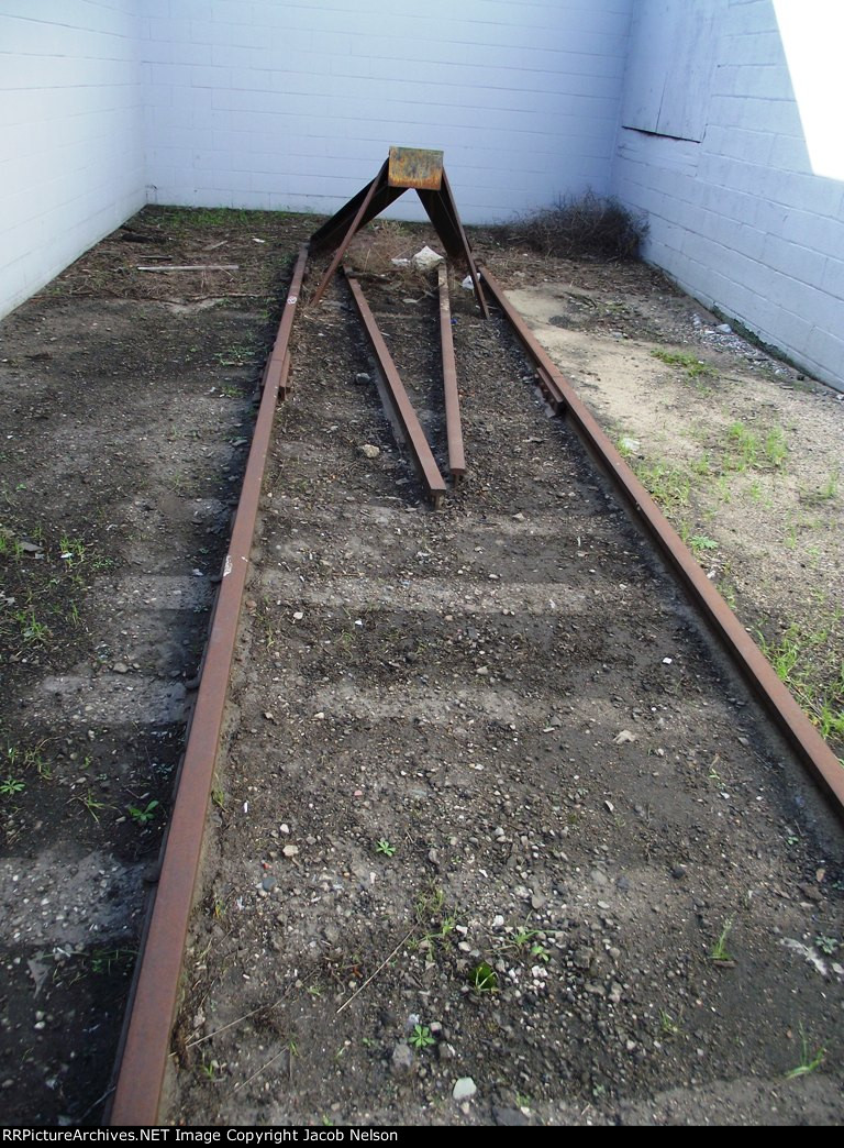 Bemis Tape cut off track bumper