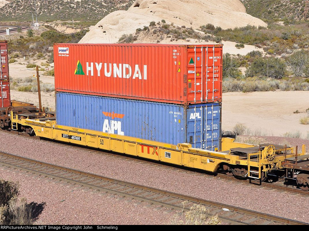 DTTX 467495 at Cajon CA. 12/1/2011