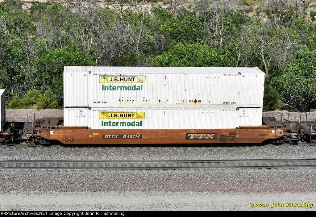 DTTX 645114 with JB Hunt container load at Cajon CA. 6/16/2020