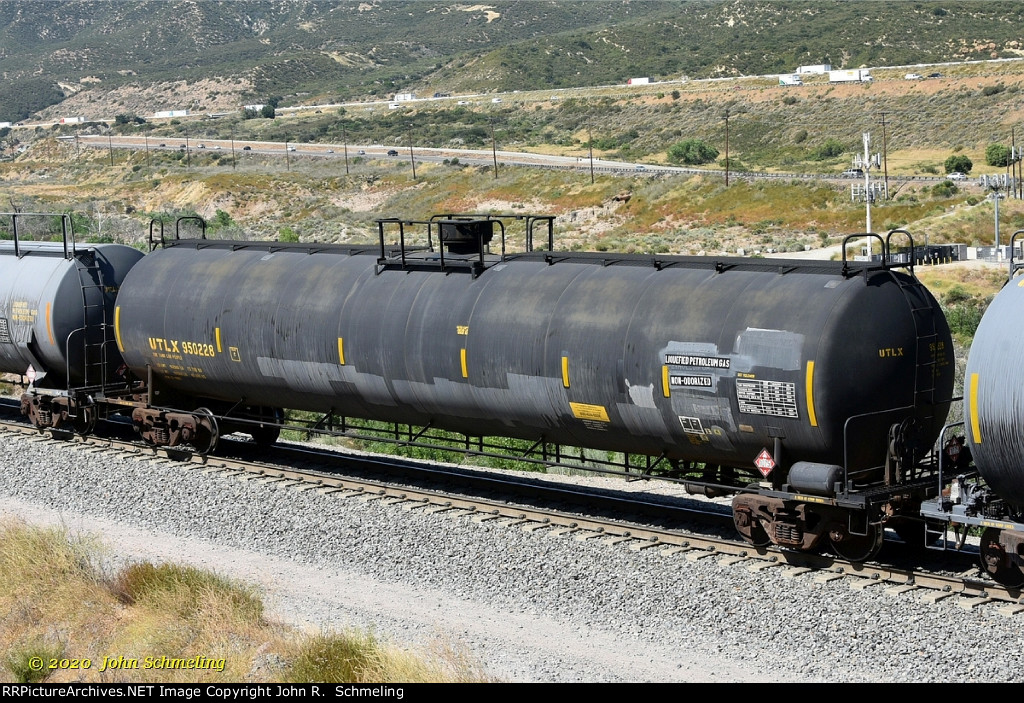 UTLX 950228 at Cajon Pass CA. 6/16/2020
