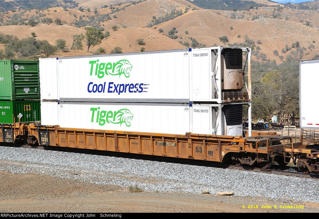 DTTX 785348-A with Containers: TGXU 560080 & TGXU 560133 at Keene-Tehachapi Pass Ca.  8/30/2014