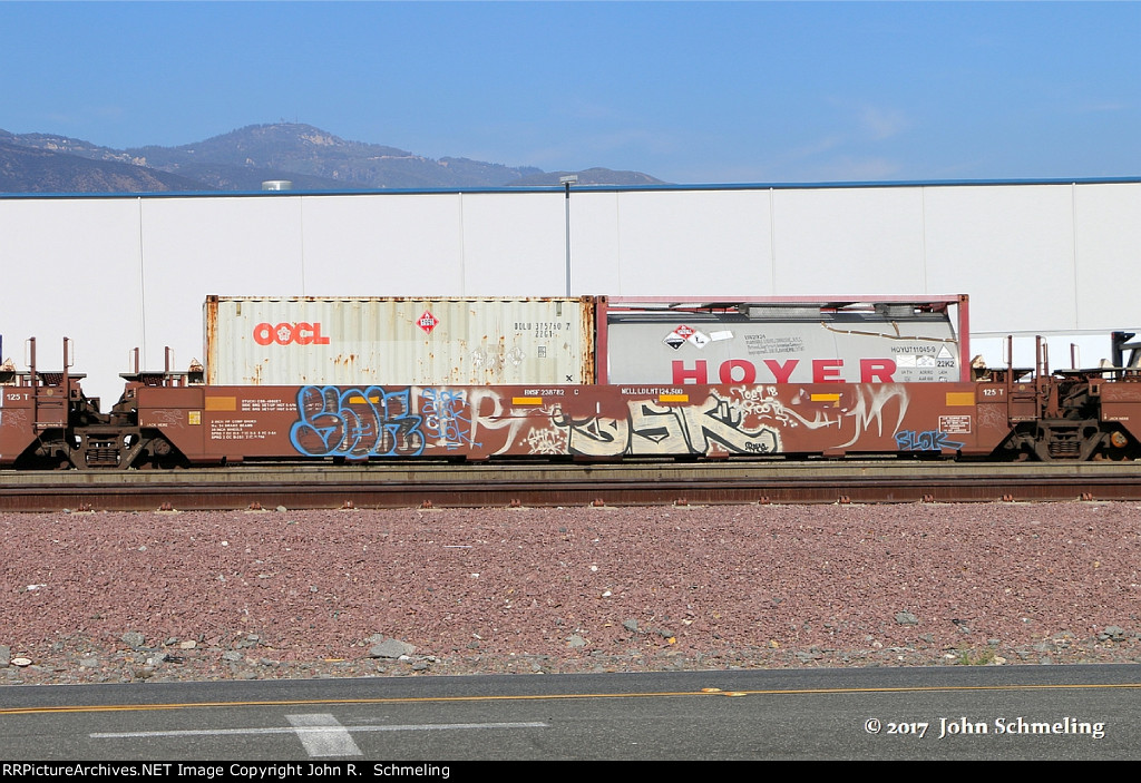 BNSF 238782-E. Containers: OOLU 375760 &  HOYU 711045. Verdemont, CA. 9/30/2017