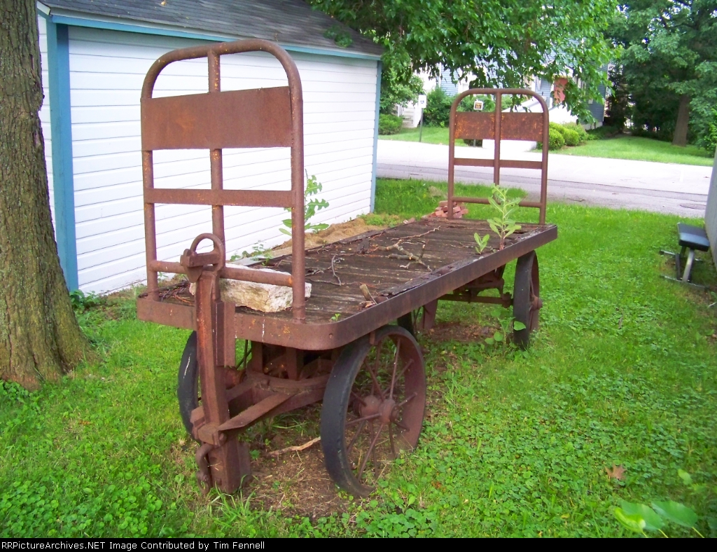 Baggage cart