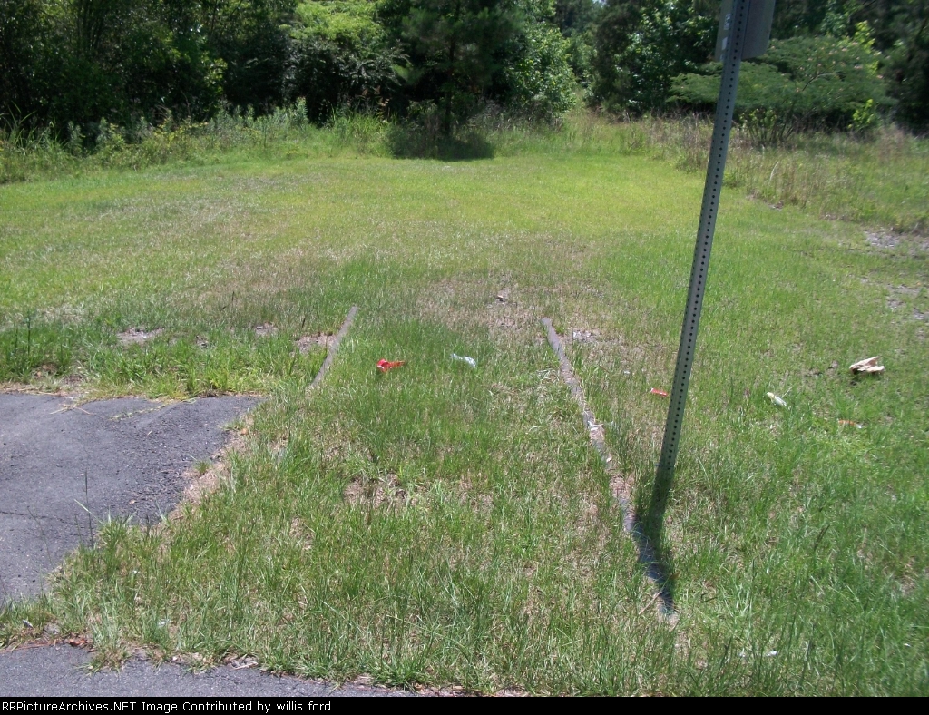 Tracks outside of Branchville