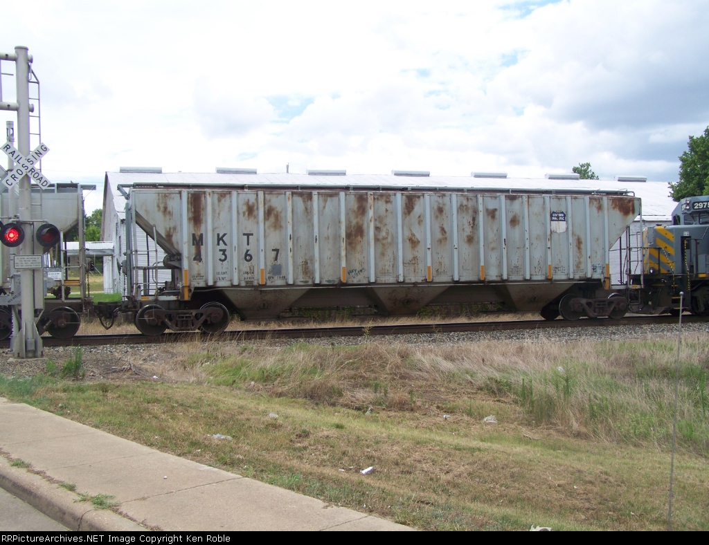 MKT (UP) covered hopper