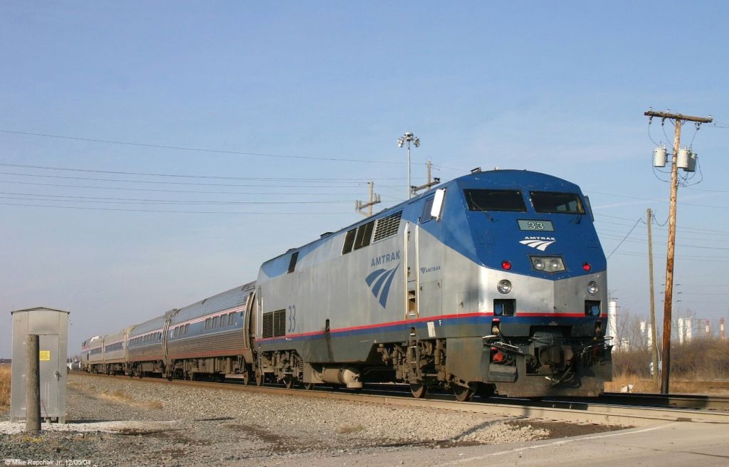 Amtrak P42DC 33