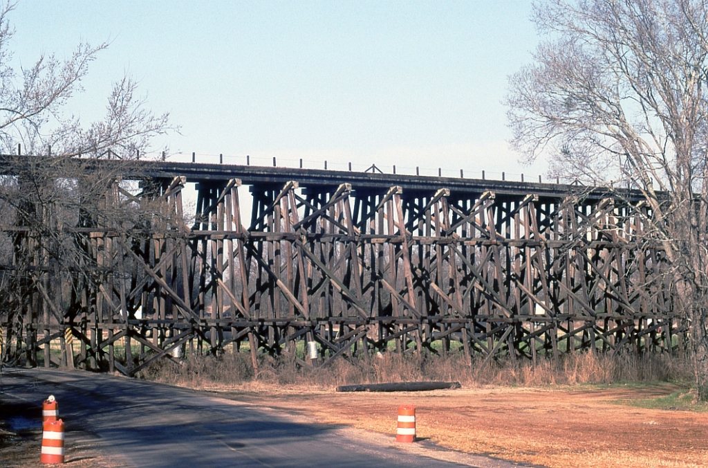 GM&O bridge back then still KCS