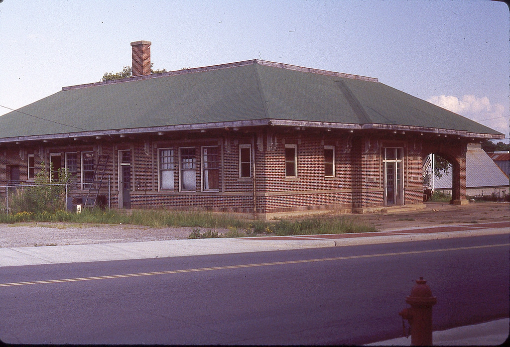 L&N depot