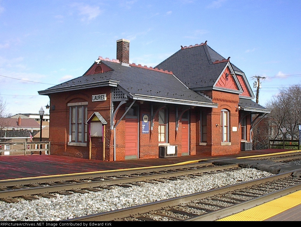 Laurel Station