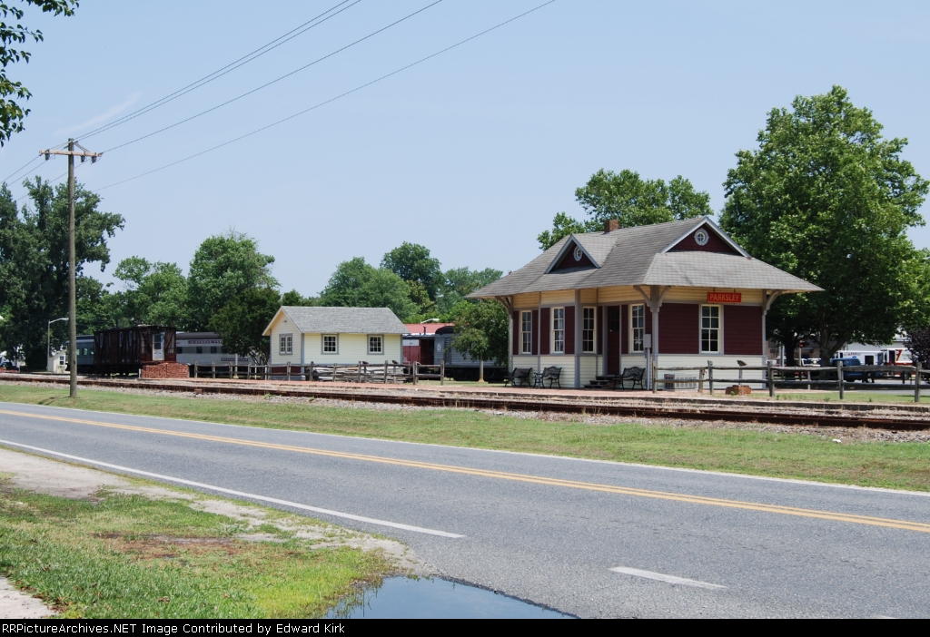 Parksley Station