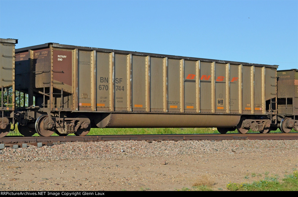 BNSF 670744