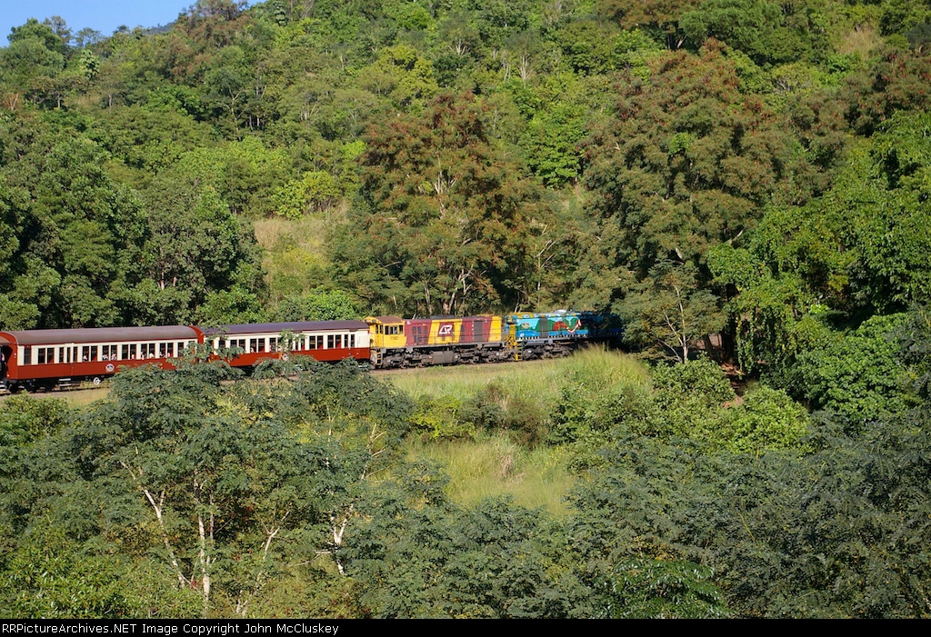 Queensland Rail National, 1076mm Gauge, Clyde-EMD GL18C