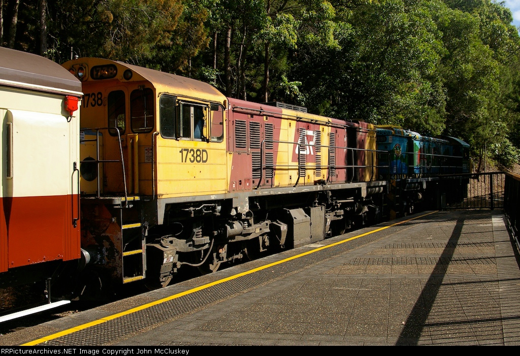 Queensland Rail National, 1076mm Gauge, ClydeEMD GL18C 1738D