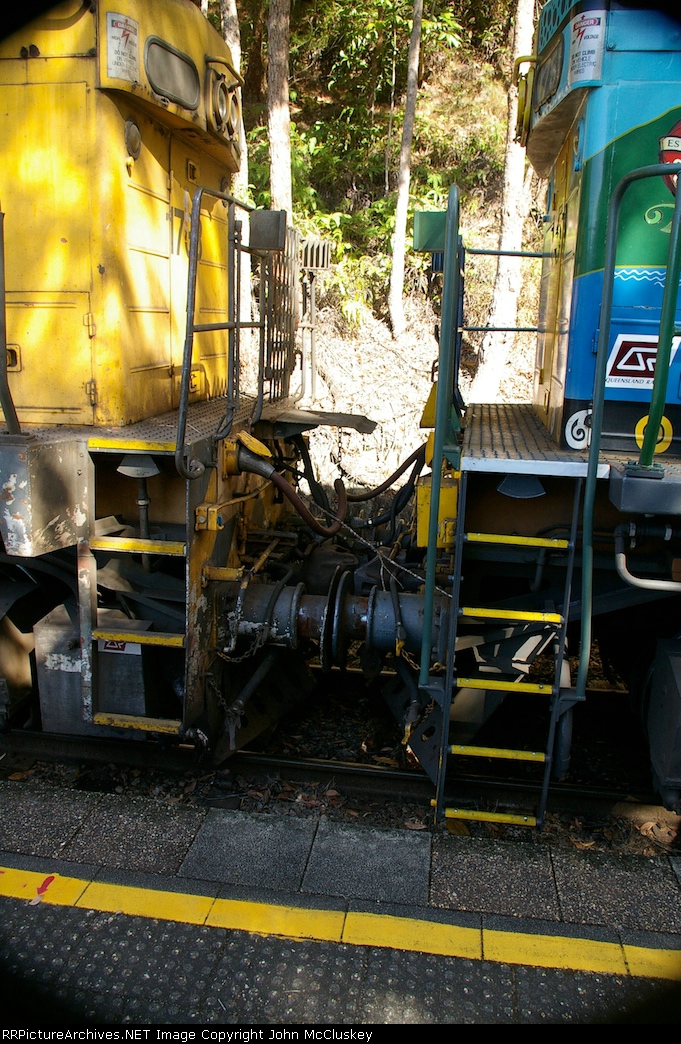 Knuckles and buffers