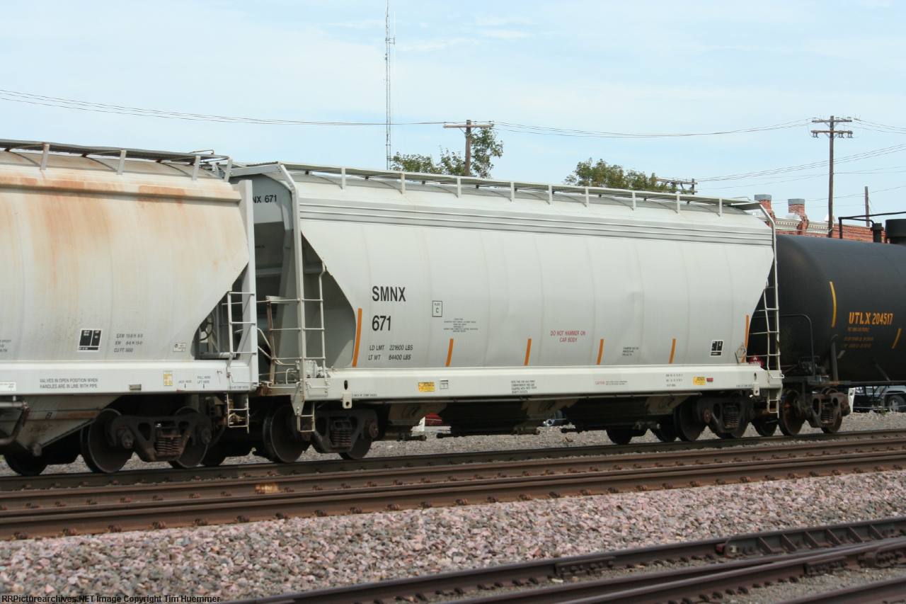 SMNX 671
