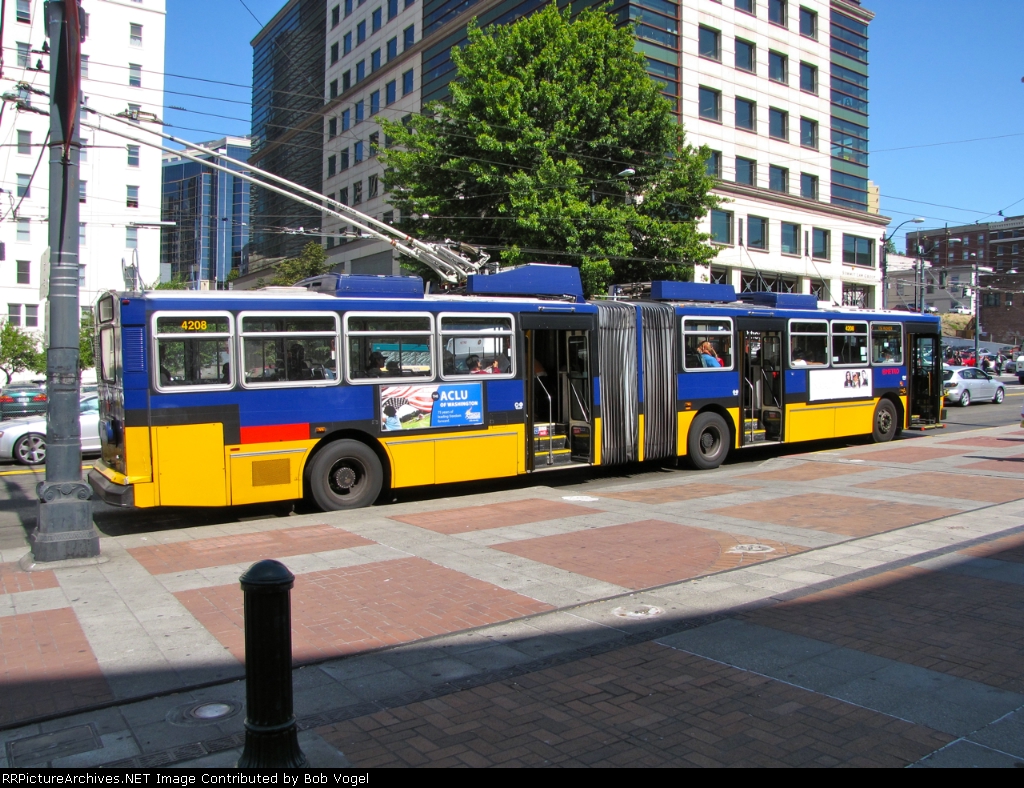 electric trolley bus