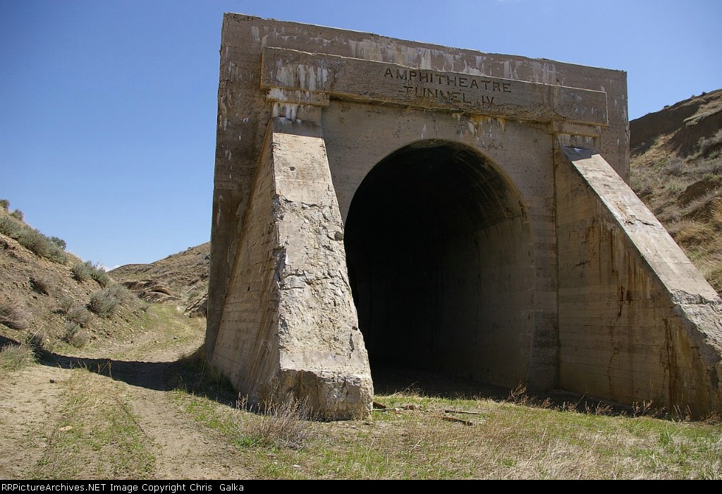 Amphitheatre Tunnel IV