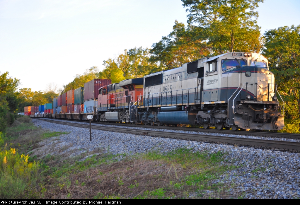 BNSF 9585