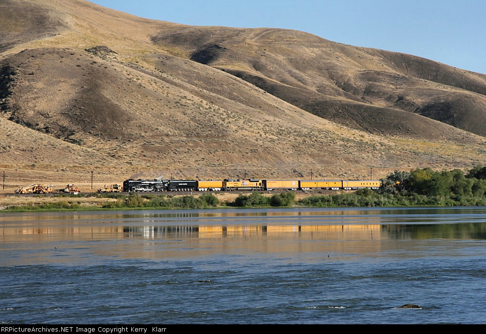 UP 844 reflecting onto the Snake River
