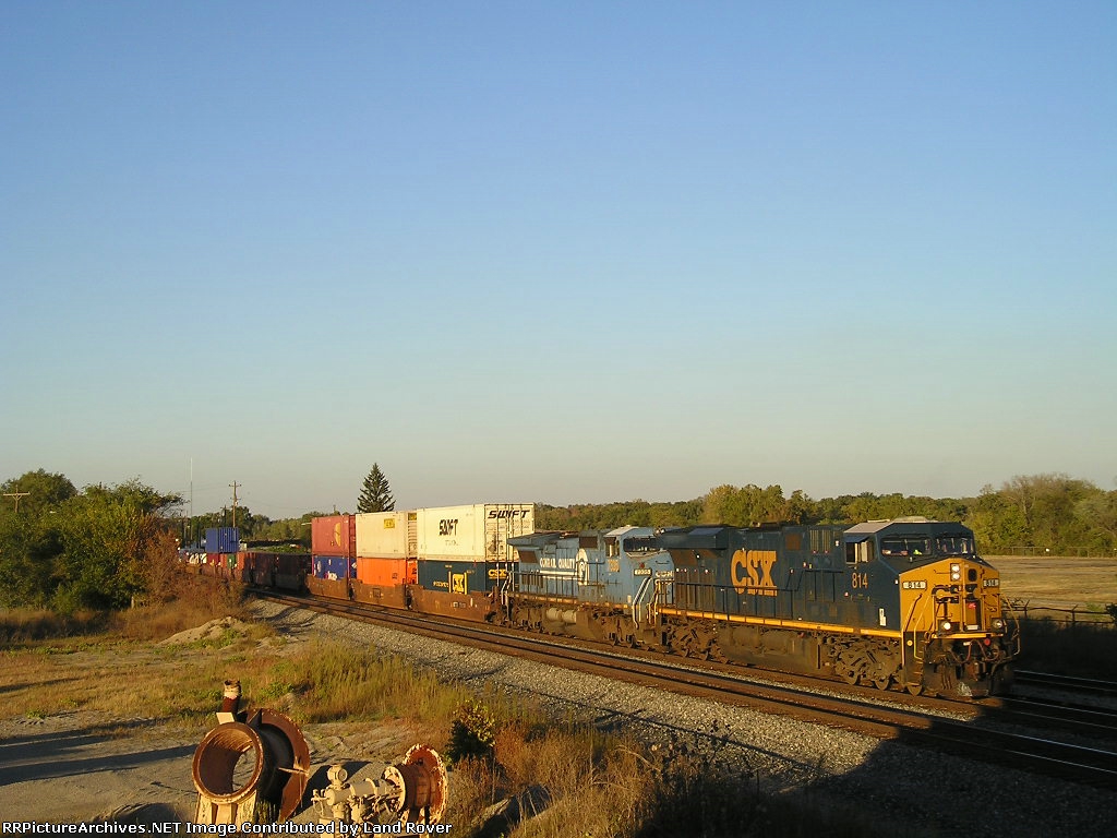 CSXT 814 On CSX Q 133 Southbound