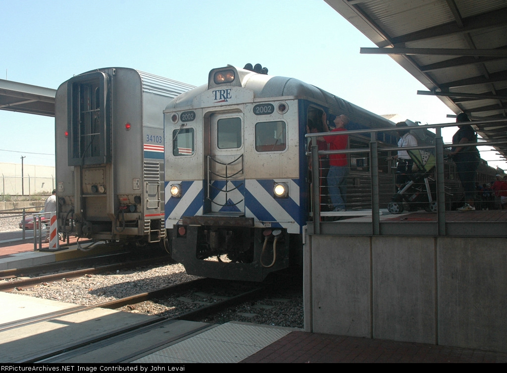 Amtrak Texas Eagle and TRE