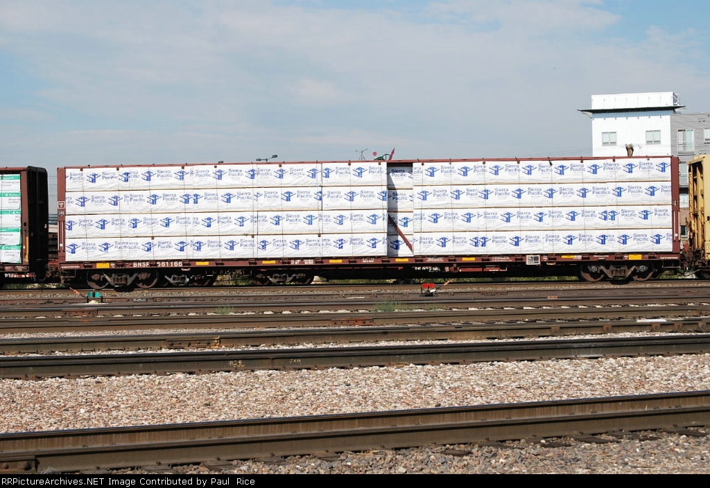 BNSF 561166