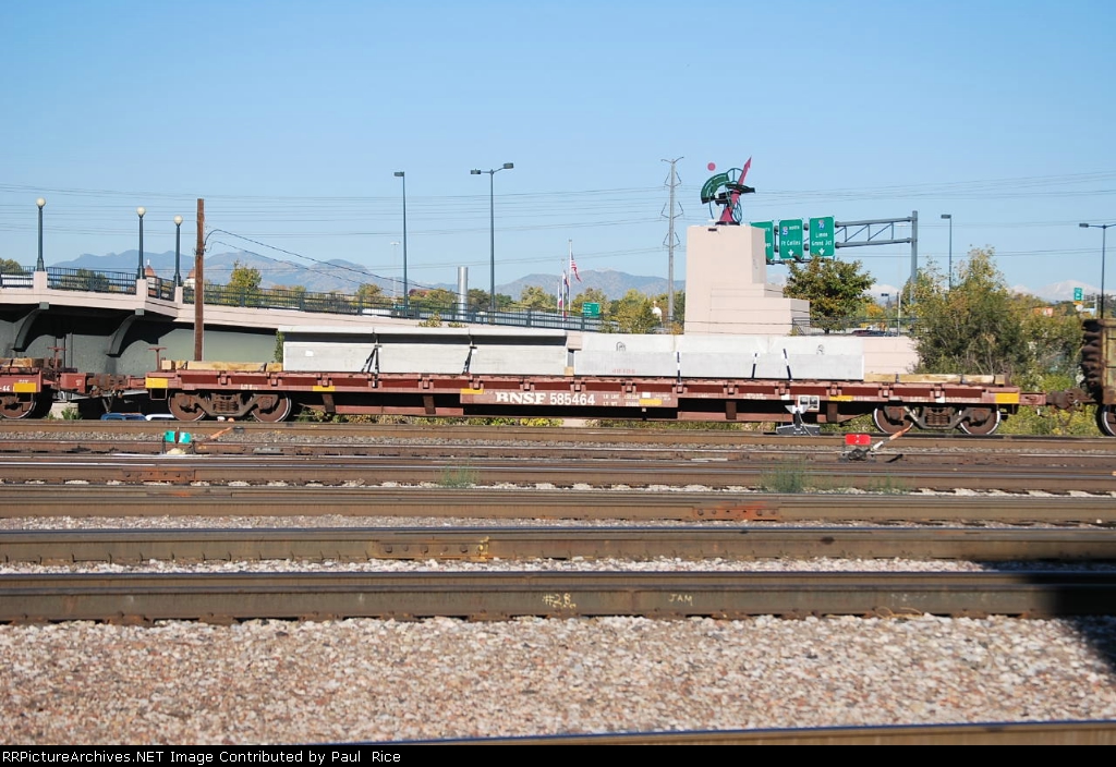 BNSF 585464