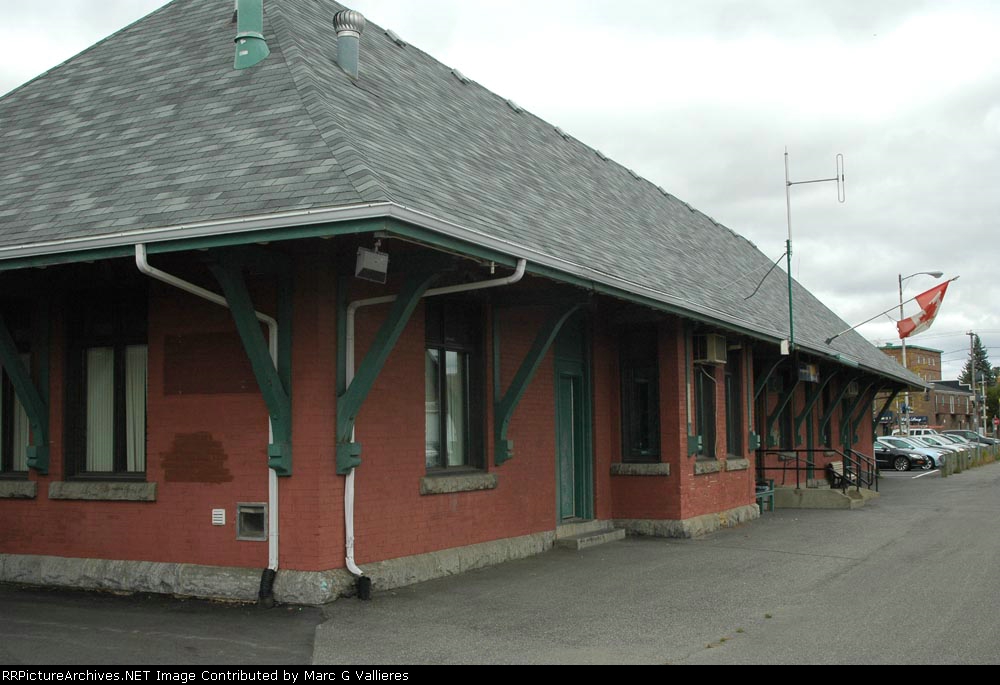CN / VIA Rail station