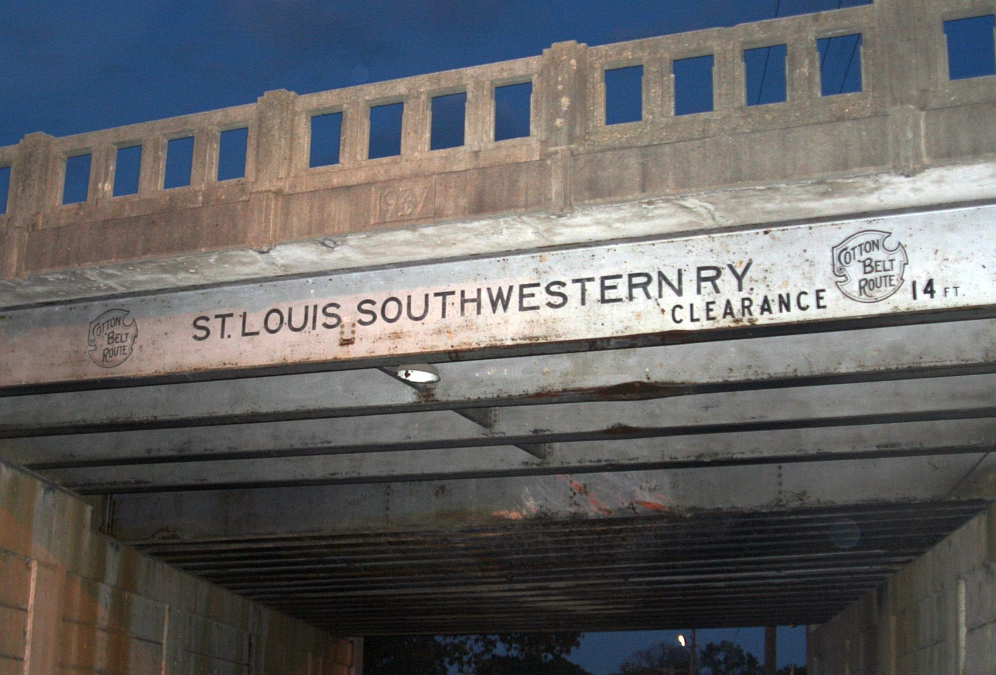 Cotton Belt Route bridge