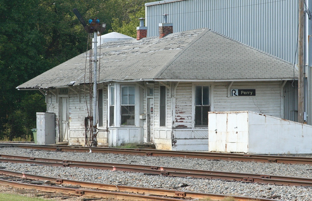 Rock Island depot with signal blades