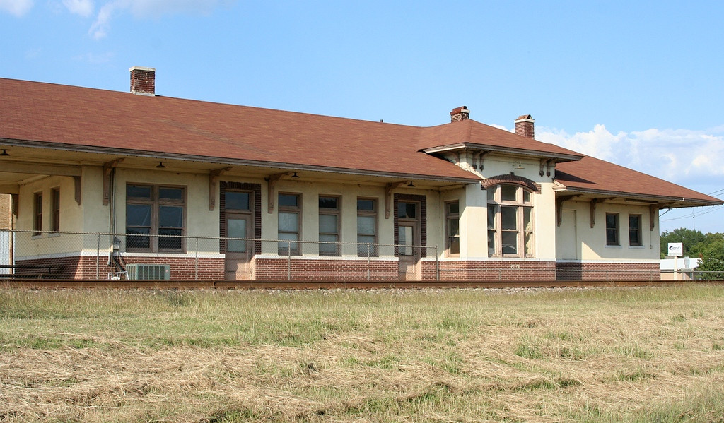 1920 MOPAC depot